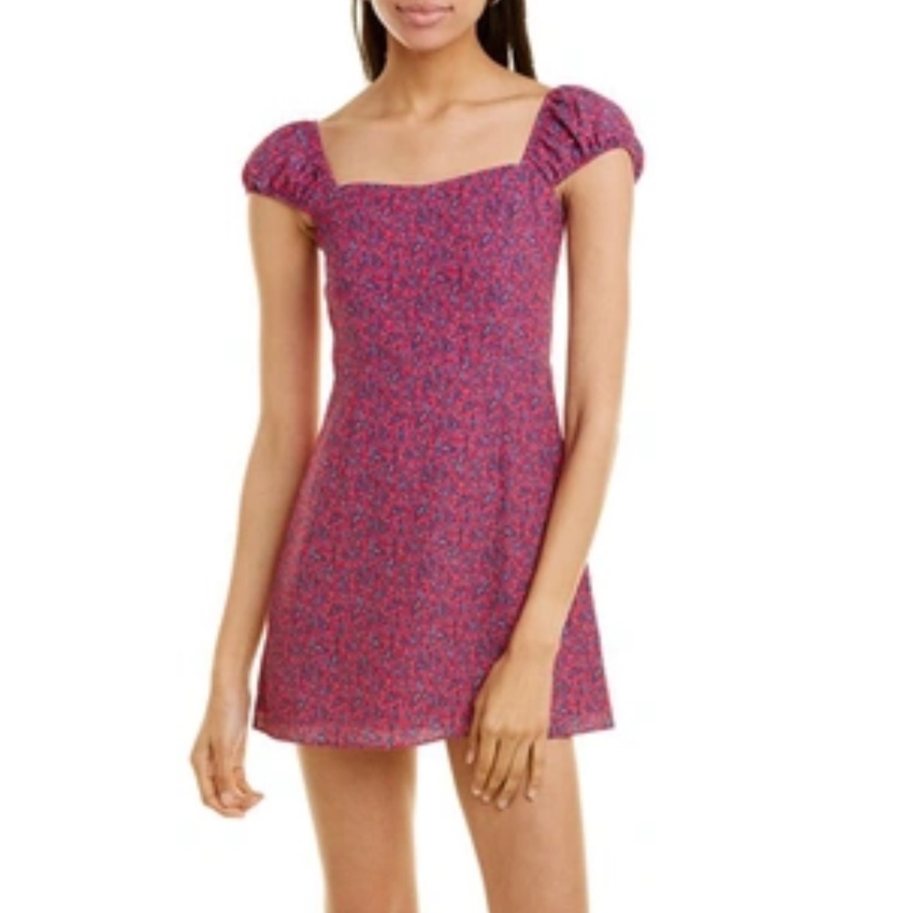 French Connection Sweetheart Verona
Smocked Back Mini Dress